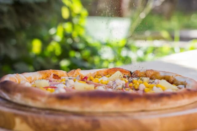 Skąd wywodzi się pizza? Odkryj nieznane fakty o jej historii Skąd wywodzi się pizza? Odkryj nieznane fakty o jej historii