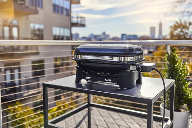 Grill w bloku: Czy to legalne i jak bezpiecznie grillować? Grill w bloku: Czy to legalne i jak bezpiecznie grillować?