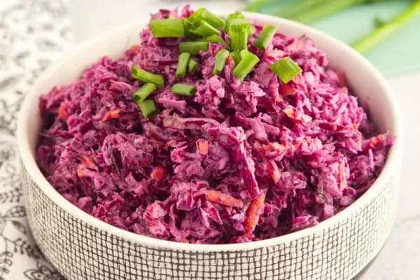 Surówka z czerwonej kapusty jak w kebabie - prosty przepis na pyszny dodatek Surówka z czerwonej kapusty jak w kebabie - prosty przepis na pyszny dodatek