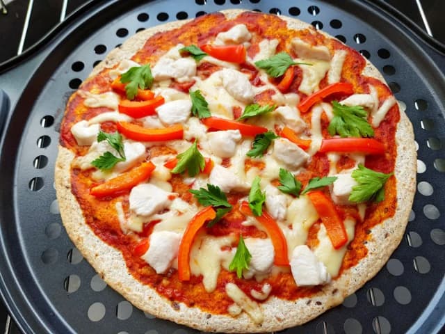 Jak zrobić pizzę z tortilli w 30 minut bez wyrabiania ciasta Jak zrobić pizzę z tortilli w 30 minut bez wyrabiania ciasta